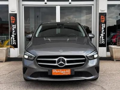 Gebraucht Mercedes B250e 160 PS (117 kW) 2021 Grau Van / Kleinbus