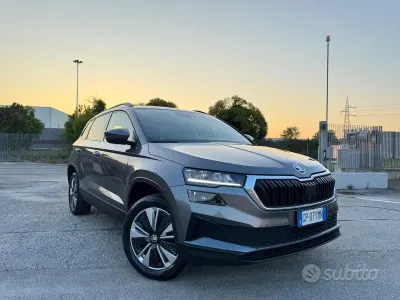 Usata Skoda Karoq Executive 116 CV (85 kW) 2023 Grigio SUV