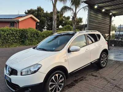Używany Nissan Qashqai N-TEC 110 KM (80 kW) 2012 Biały SUV