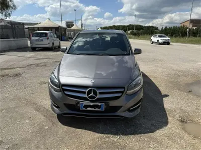 Usata Mercedes B180 109 CV (80 kW) 2015 Utilitaria