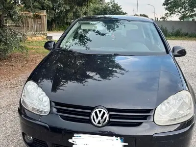 Usata VW Golf V 102 CV (75 kW) 2007 Berlina