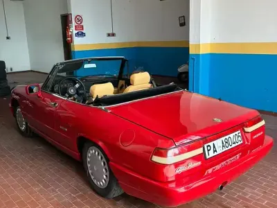 Usata Alfa Romeo Spider 106 CV (77 kW) 1991 Rosso Cabrio