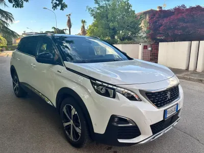 Gebraucht Peugeot 5008 Allure 131 PS (96 kW) 2019 Grau SUV
