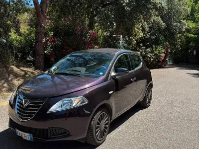 Usata Lancia Ypsilon Silver 69 CV (50 kW) 2013 Utilitaria