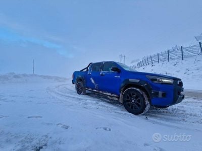 Usata Toyota HiLux 150 CV (110 kW) 2022 Blu Pick-up