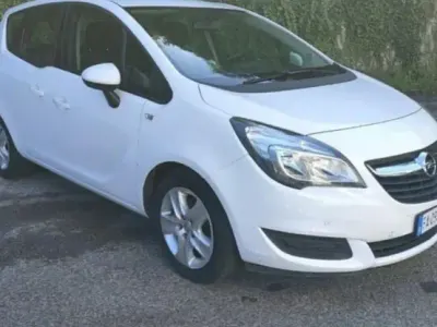 Usata Opel Meriva Cosmo 110 CV (80 kW) 2011 Bianco Monovolume