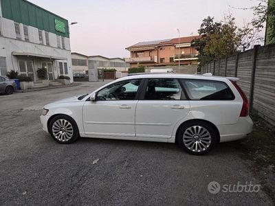 Usata Volvo V50 115 CV (84 kW) 2011 Bianco Station wagon
