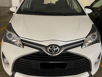 Usata Toyota Yaris 69 CV (50 kW) 2014 Bianco Utilitaria