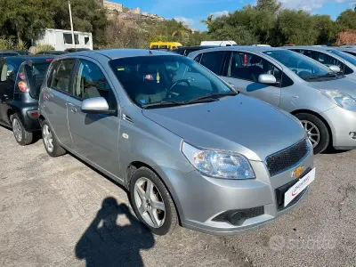 Usata Chevrolet Aveo LS 84 CV (61 kW) 2011 Grigio Berlina