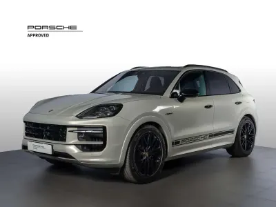 Usata Porsche Cayenne 519 CV (381 kW) 2024 Beige cashmere metallizzato SUV
