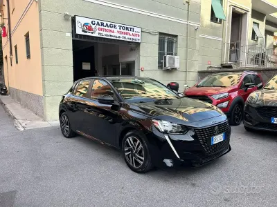 Usata Peugeot 208 Active 75 CV (55 kW) 2023 Nero Utilitaria