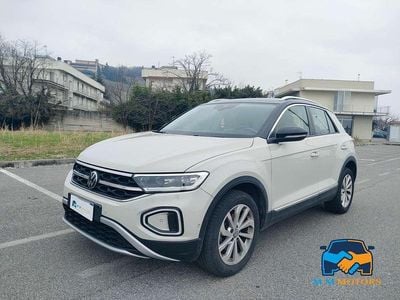 Usata VW T-Roc Style 110 CV (80 kW) 2023 Argento SUV