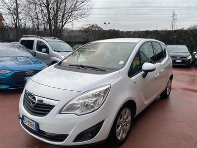 Bianco Usata 2012 Opel Meriva Cosmo Monovolume | 4199 € (Buon prezzo)