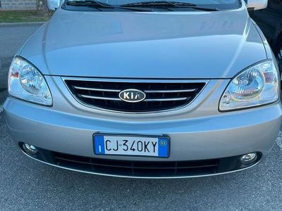 Usata Kia Carens Comfort 112 CV (82 kW) 2003 Grigio Monovolume