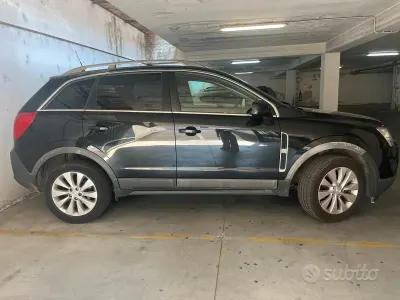 Usata Opel Antara 163 CV (119 kW) 2015 Nero SUV