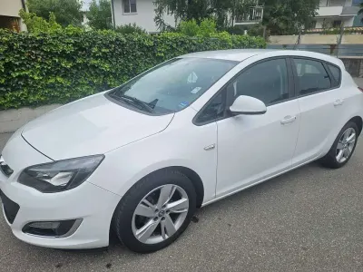 Occasion Opel Astra 140 PK (102 kW) 2014 Wit Sedan