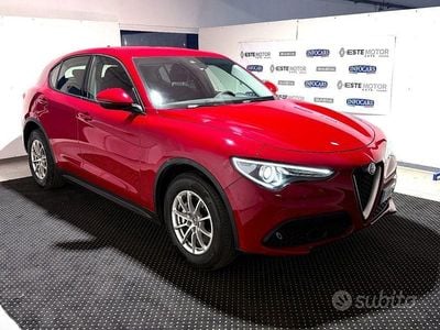 Usata Alfa Romeo Stelvio Business 160 CV (117 kW) 2019 Rosso pastello SUV
