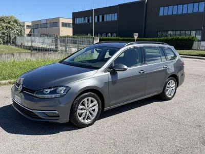 Usata VW Golf VII Highline 116 CV (85 kW) 2019 Station wagon
