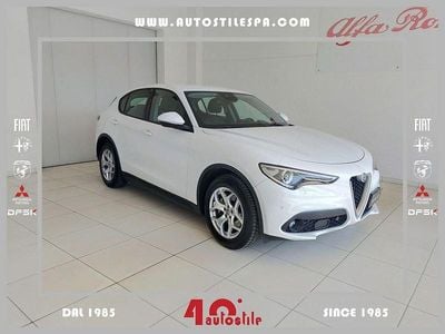 Usata Alfa Romeo Stelvio Executive 179 CV (131 kW) 2017 Bianco SUV