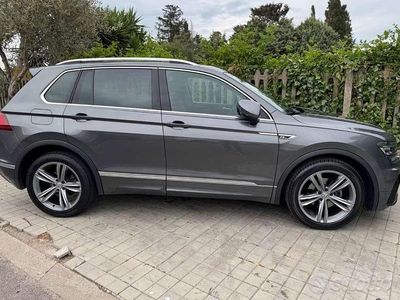 Usata VW Tiguan R-line 177 CV (130 kW) 2019 Grigio SUV