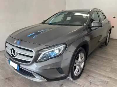 Usata Mercedes GLA200 Premium 136 CV (100 kW) 2016 Grigio SUV