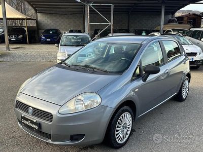 Usata Fiat Grande Punto Dynamic 75 CV (55 kW) 2007 Grigio Utilitaria
