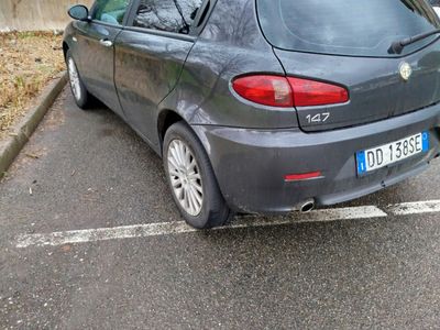 usata Alfa Romeo 147 147 1.9 JTD (120) 5 porte Distinctive