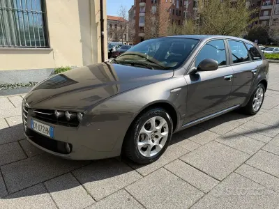 Usata Alfa Romeo 159 Progression 150 CV (110 kW) 2009 Grigio Station wagon