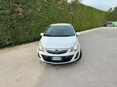 Używany Opel Corsa 85 KM (62 kW) 2014 Biały Hatchback