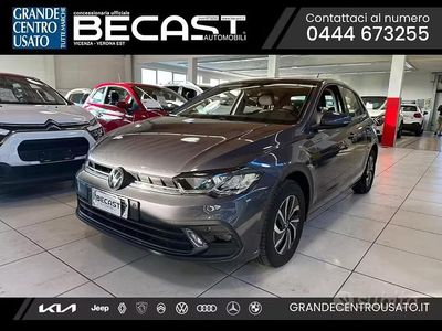Usata VW Polo Life 95 CV (69 kW) 2025 Grigio scuro metallizzato Utilitaria