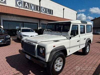 Usata Land Rover Defender SE 122 CV (89 kW) 2006 Bianco Station wagon