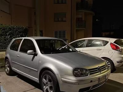 Usata VW Golf IV 130 CV (95 kW) 2003 Grigio