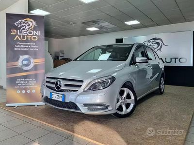 Usata Mercedes B180 Executive 109 CV (80 kW) 2014 Grigio Monovolume