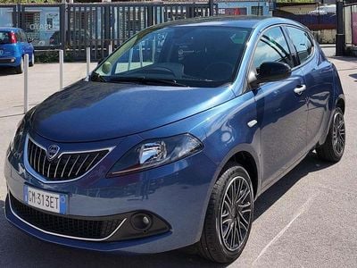 Brugt Lancia Ypsilon Gold 69 HK (50 kW) 2022 Blå Hatchback