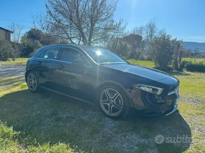 Usata Mercedes A180 Premium 116 CV (85 kW) 2019 Nero Berlina
