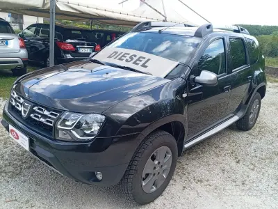 Usata Dacia Duster Lauréate 109 CV (80 kW) 2015 Nero SUV