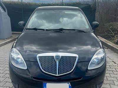 Usata Lancia Ypsilon 75 CV (55 kW) 2010 Nero Utilitaria