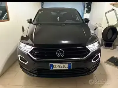 Usata VW T-Roc R-line 150 CV (110 kW) 2021 Nero SUV