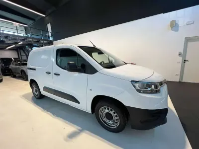 Usata Toyota Proace 102 CV (75 kW) 2020 Bianco Monovolume
