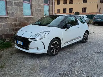 Usata DS Automobiles DS3 75 CV (55 kW) 2017 Bianco Utilitaria