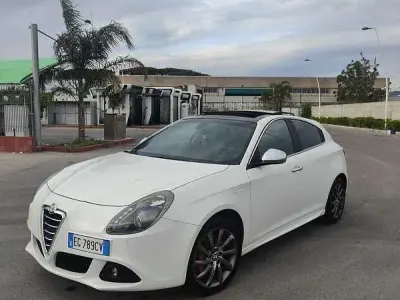 Usata Alfa Romeo Giulietta Distinctive 170 CV (125 kW) 2011 Utilitaria