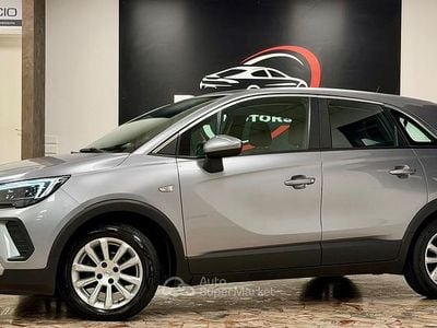 Usata Opel Crossland X Elegance 83 CV (61 kW) 2021 Gray SUV