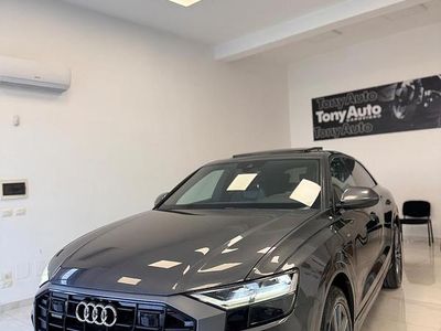 Grigio Usata 2020 Audi Q8 S-Line SUV | 46.000 € (Buon prezzo)