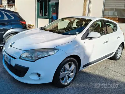 Usata Renault Mégane III 110 CV (80 kW) 2009 Bianco Berlina