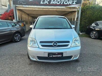 Usata Opel Meriva Enjoy 101 CV (74 kW) 2004 Grigio Monovolume