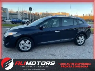 Usata Renault Mégane GrandTour Dynamique 131 CV (96 kW) 2010 Blu/azzurro Station wagon