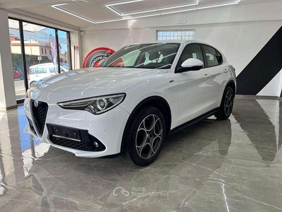 Usata Alfa Romeo Stelvio Sprint 192 CV (141 kW) 2021 Bianco SUV