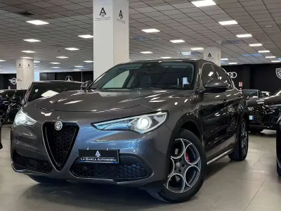 Usata Alfa Romeo Stelvio Sprint 190 CV (139 kW) 2020 Grigio SUV
