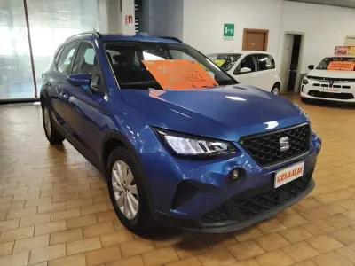 Usata Seat Arona Style 95 CV (69 kW) 2023 Blu zaffiro / metallizzato SUV