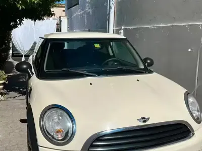 Usata Mini ONE 75 CV (55 kW) 2012 Utilitaria